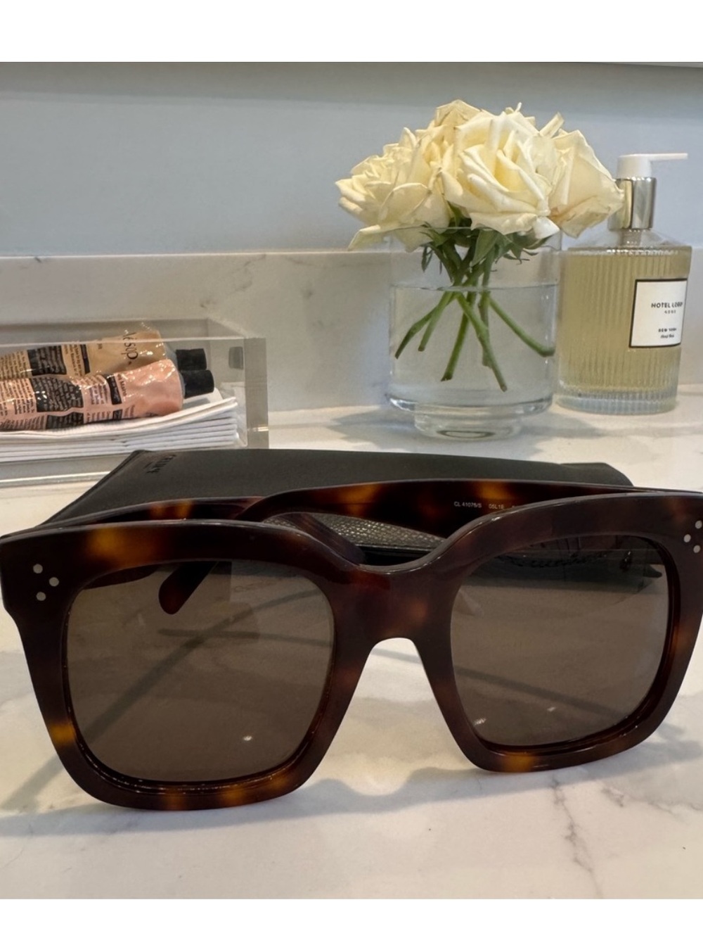Celine Brown tortoise TILDA Wayfarer
Sunglasses CL41076/s - Picture 4 of 6